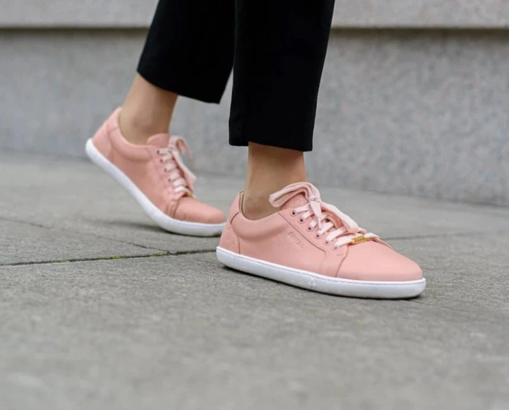 Antal Amada Peach