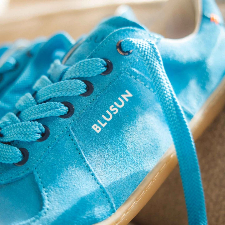 barfussschuh-logo-senkel-sky-blue-nahaufnahme-damen-blusun-blsn-200w.jpg