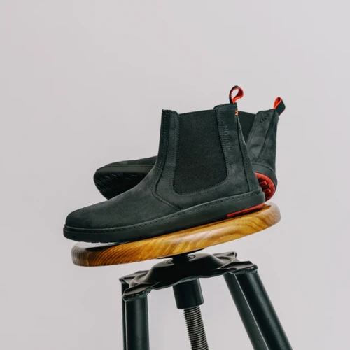 blsn-060-chealsea-barfussstiefel-herren-moodbild.webp